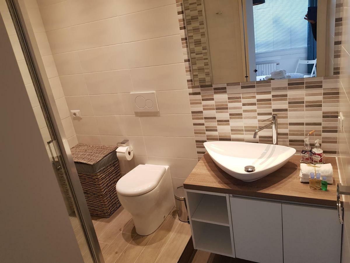 M.H.S. Apartment Milan Luaran gambar