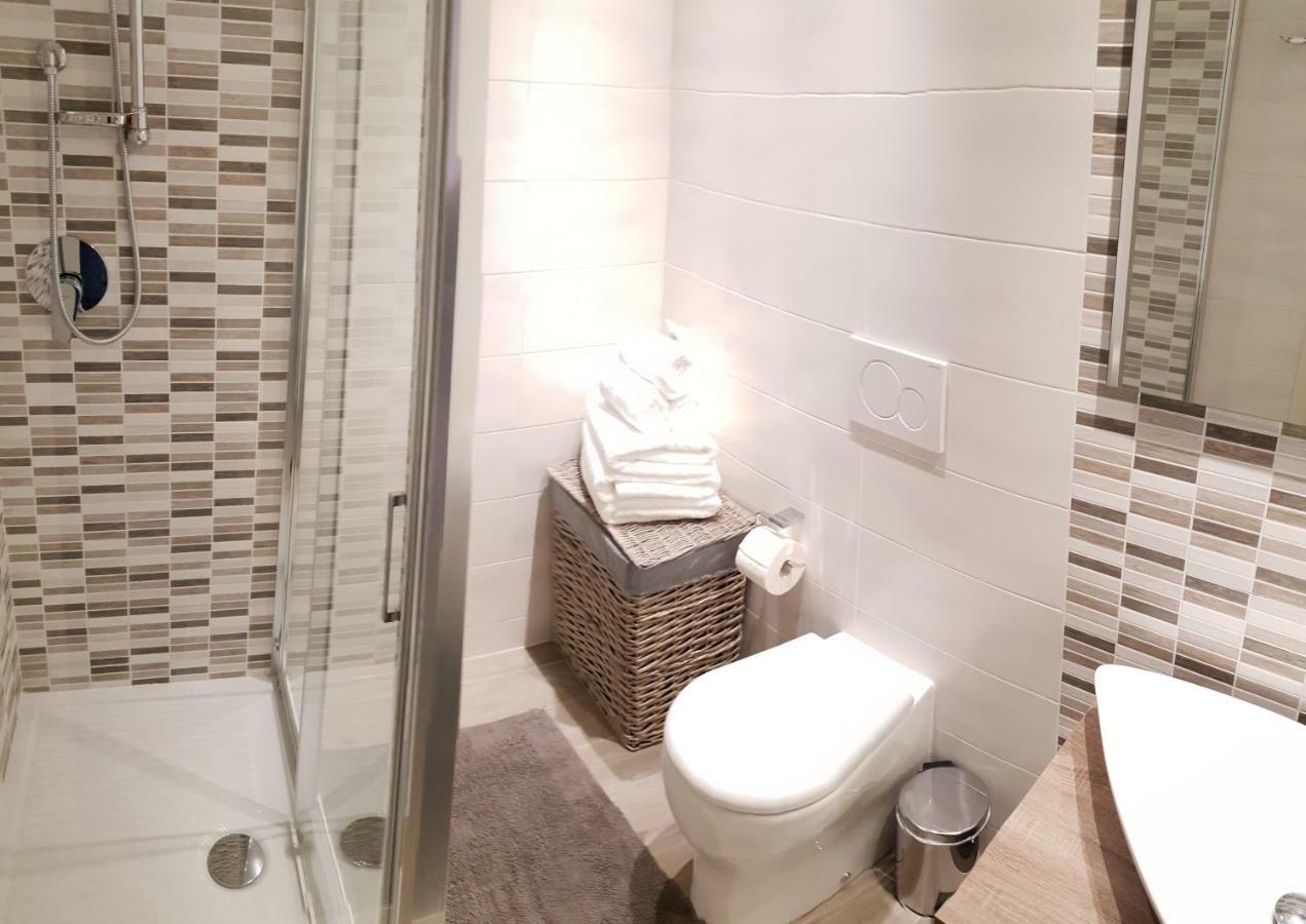 M.H.S. Apartment Milan Luaran gambar